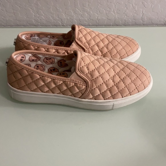 Steve Madden - Picture 3 of 8